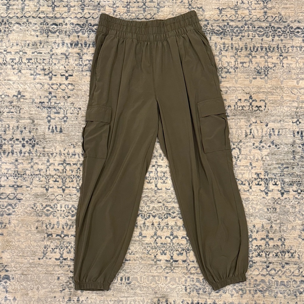 Vuori Boyfriend Joggers (Olive Green)